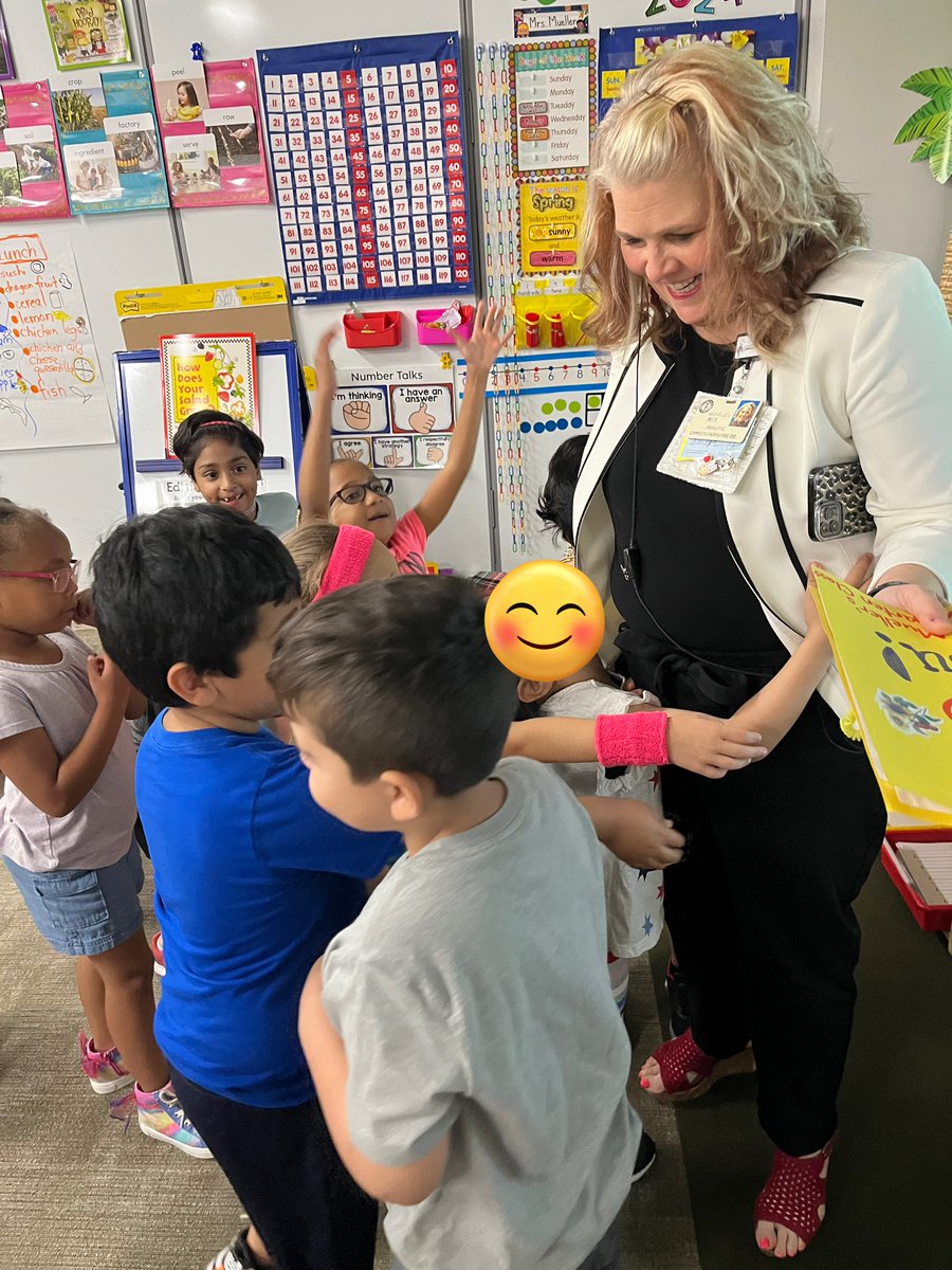 It’s National School Principals’ Day! We ❤️@ChelleLeigh75 @HooverCFISD! My class was excited to surprise Dr. Rice with a class poem, letters, and flowers too! And, of course, lots and lots of HUGS!#BeAHooverHero @CyFairISD @CWHerring1 @APPotlongo @MrsDyer6