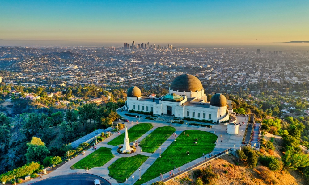 Embark on a journey through Los Angeles before you arrive! Our latest blog post offers essential insights for your LA adventure. 🌟 Read more: ow.ly/UIoC50Rr3mz #LosAngeles #TravelTips #ExploreLA