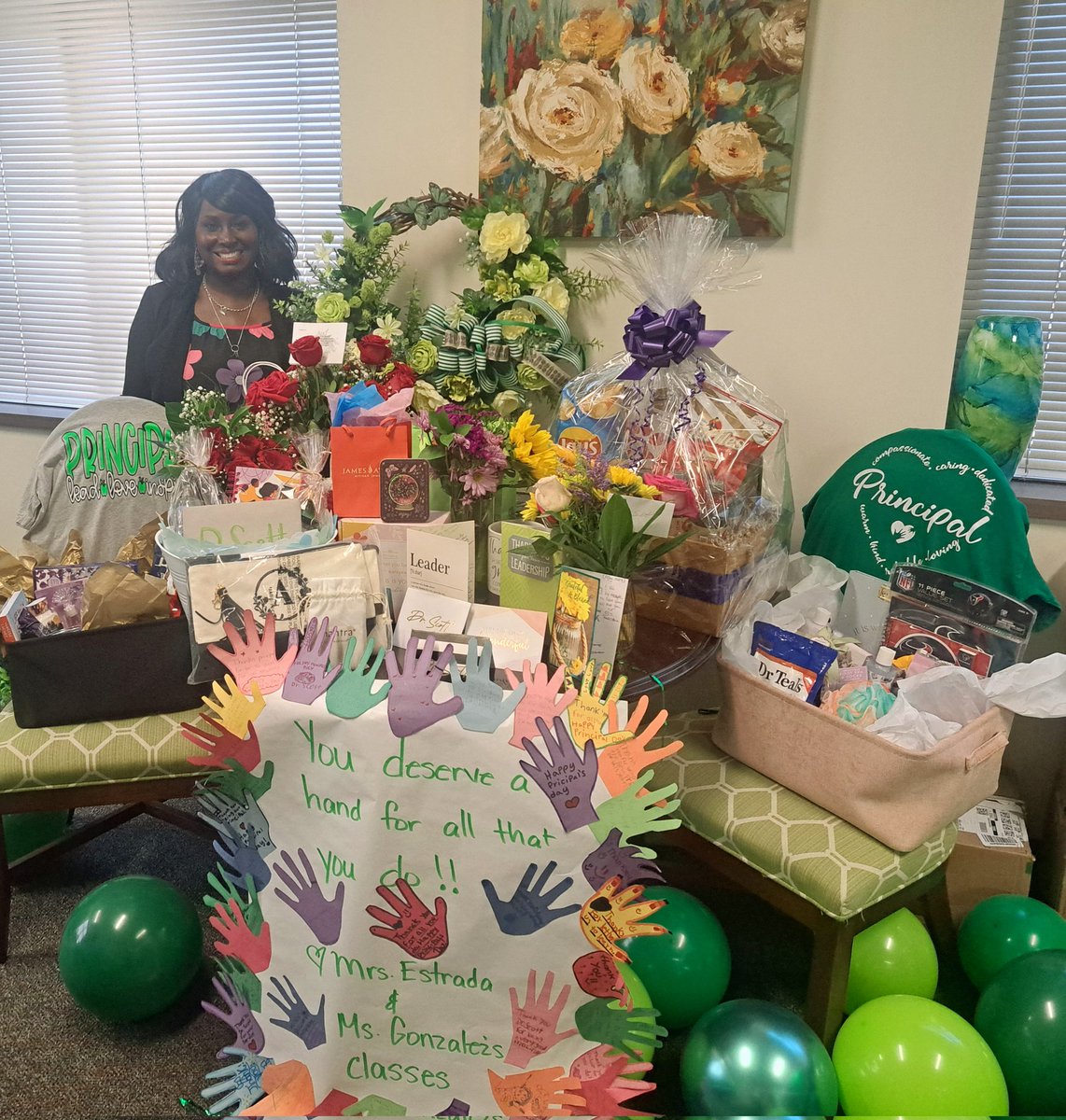 WOW!! What an amazing #PrincipalAppreciationDay! The students and staff @HumbleISD_RCE showed me so much love and appreciation from the time I arrived on campus and throughout the entire day! Thank you so much!! I truly am a BLESSED principal! @HumbleISD #ShineALight #SendItOn