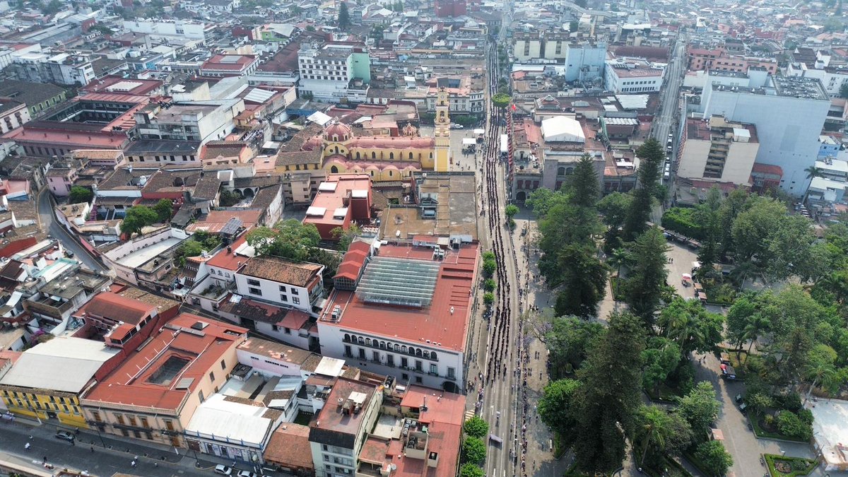 VERSubsegob's tweet photo. Desfile conmemorativo por el Día del Trabajo 2024.

Galería completa en: https://t.co/zZ5DMh5uGW

---
Esta información es pública, ajena a cualquier partido político. Queda prohibido su uso para fines distintos a los establecidos. https://t.co/S4h0QRJ0if