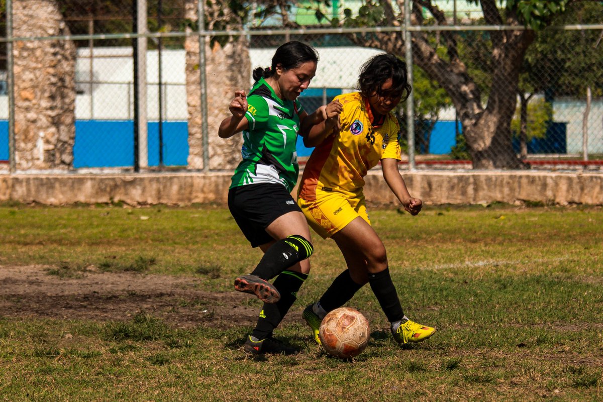 Rayosmxfem's tweet photo. 📸 | Las 4️⃣ de nuestro enfrentamiento vs Izamal.
#DALERAYOS https://t.co/KdoBF62if5