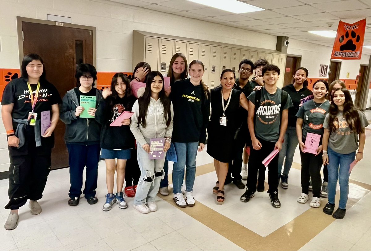 Today was a great day !🧡🖤With my PALS.
@WeGoPublic @JaguarsJackson 
#theneisdway
#RootEdJackson