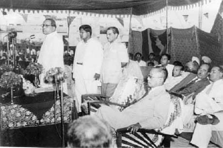 #HistoryPics: 
Dr #BabasahebAmbedkar speaking on #BuddhaJayanti on 2nd May 1950, in New Delhi. Over 20,000 people attended.