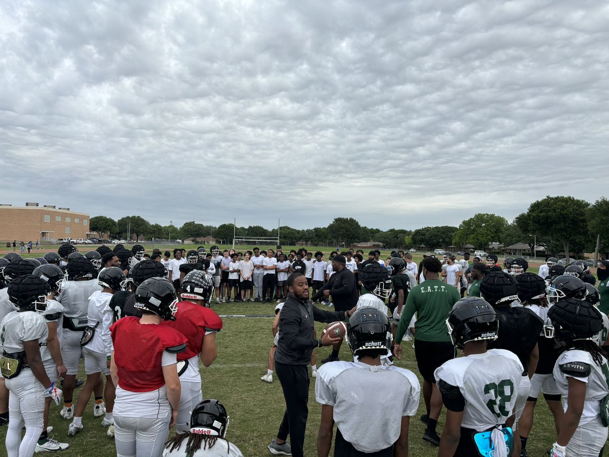 Any day the Berkner Rams come to your campus to practice in front of the Panther athletes is a GREAT day!  I love the looks on the faces of all the Panther athletes when they see what their future holds!
@Apollo_JH @berknerathletic @BERKNERFOOTBALL @CoachNine7