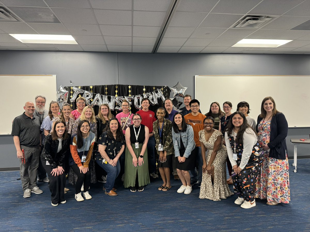 ✨23-24 #RISDTransform cohort is out of this 🌎! These Ts modeled lifelong learning, fearlessly tried new ideas, designed creative and engaging technology tasks for students, while CITS supported alongside. Thankful for the opportunity to get to work with this crew! #RISDWeAreOne