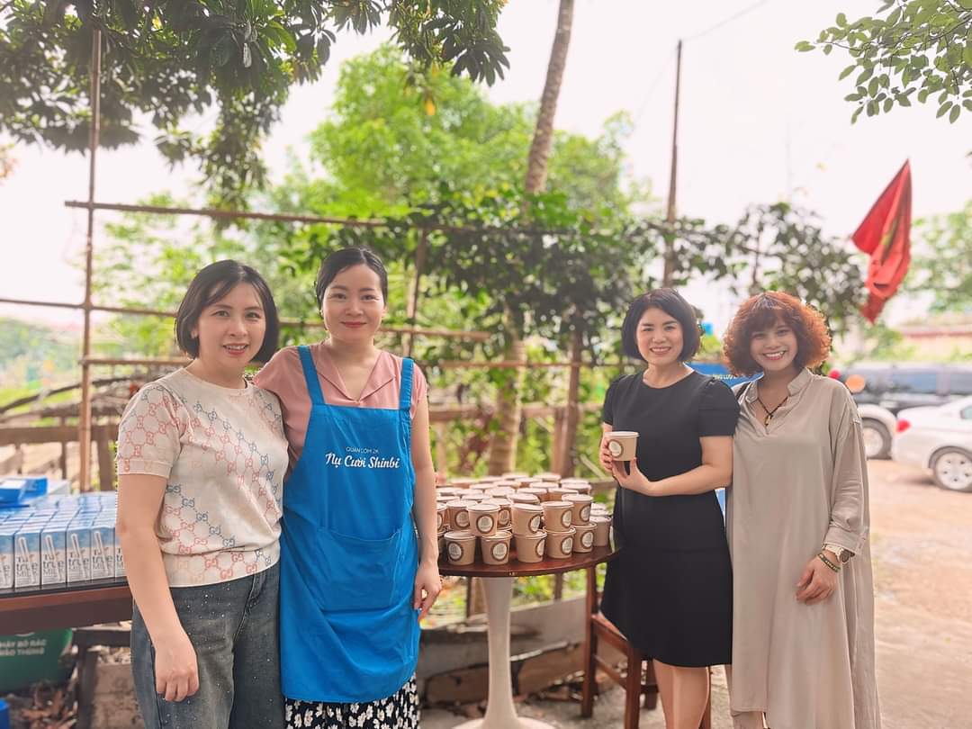 Nucuoi_shibi's tweet photo. Thực đơn cơm 2k (440 suất) - Đồng Cảm - SympaMeals mời:
- Tôm đất Lăng Cô rang
- Trứng cuộn hành
- Đỗ cove luộc
- Canh xương rau ngót
- Tráng miệng: Dưa hấu
- Tặng mang về: Cháo nấm ĐTHT, Sữa
#nucuoishinbi #com2k #com2000
💯🪷💯🪷💯🪷💯
QUÁN NỤ CƯỜI SHINBI - CƠM 2k
🏡284 Tập thể trạm bơm Yên Xá, Tân Triều, Thanh Trì, HN (Cuối đường Phạm Tu - Đại lộ Chu Văn An cũ)
☎️0932266332 - 0972999978
🤝Chung tay với chúng mình mời cơm bà con bằng cách:
💝Ủng hộ tài chính qua STK: 𝟎𝟗𝟎𝟑. 𝐌𝐁 𝐛𝐚𝐧𝐤. 𝐓𝐞̂𝐧 𝐭𝐚̀𝐢 𝐤𝐡𝐨𝐚̉𝐧: 𝐕𝐨̃ 𝐓𝐢𝐞̂𝐧 𝐋𝐚̂𝐦. Sao kê minh bạch công khai tại: https://t.co/2ARnfc4Ai9…
💝Tặng lương thực, thực phẩm, gia vị, đồ dùng cho quán...đến địa chỉ: 284 Tập thể Trạm Bơm Yên Xá, Tân Triều, Thanh Trì, HN. Người nhận: Trà My: 0932266332
💝Đến quán tham gia làm TNV từ 8h00 - 17h00 các ngày từ thứ 2 đến thứ 6 hàng tuần.
🎯Youtube: https://t.co/1cH4yDTK2m…
🎯 Tiktok: https://t.co/BybmQZ48xK?…
🎯Quán bán cơm 2000đ/suất tại chỗ từ 16h30 các ngày Thứ 2 đến Thứ 6 hàng tuần, chủ yếu phục vụ bệnh nhân, người nhà bệnh nhân khu vực BV K3 Tân Triều.