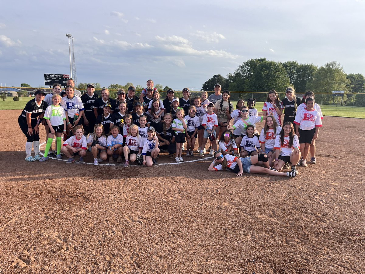 Way to represent the program with a W tonight. Winning battery Gent/Au Brown. Thank you PYAA Softball athletes and families for coming out and supporting us!