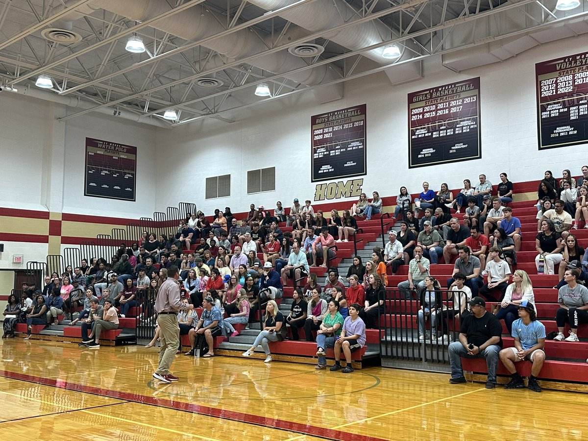 Great night with our new Wildcat fam! Welcome to the Woods 👋🏼 😺