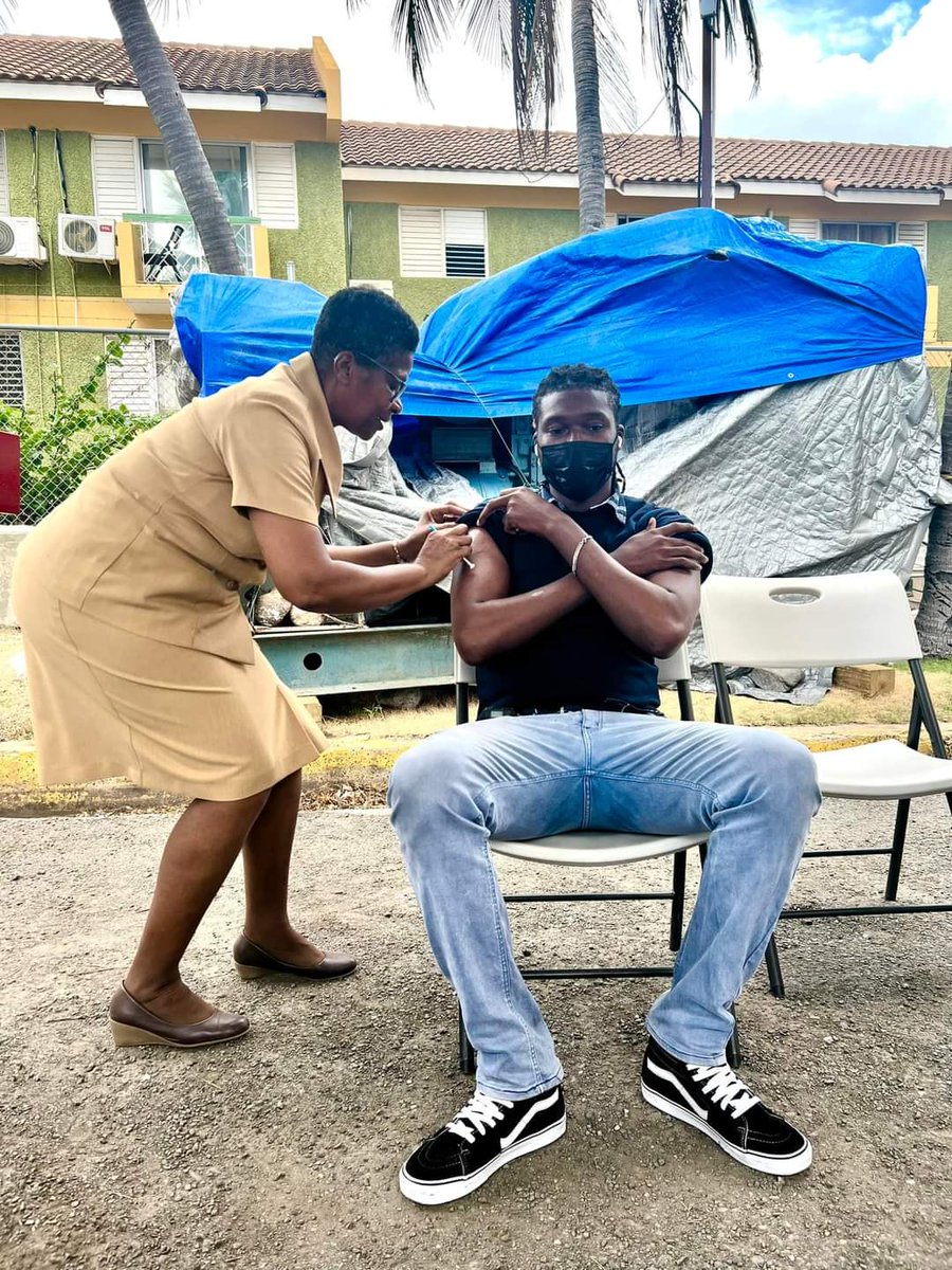 Highlights from SERHA’s Regional Office Cervical Cancer Screening activity held on April 30, 2024, at The Towers, 25 Dominica Drive. The public benefited from the free HPV vaccine, pap smear screening, and breast examination. This was done in partnership with @NHFJamaica .