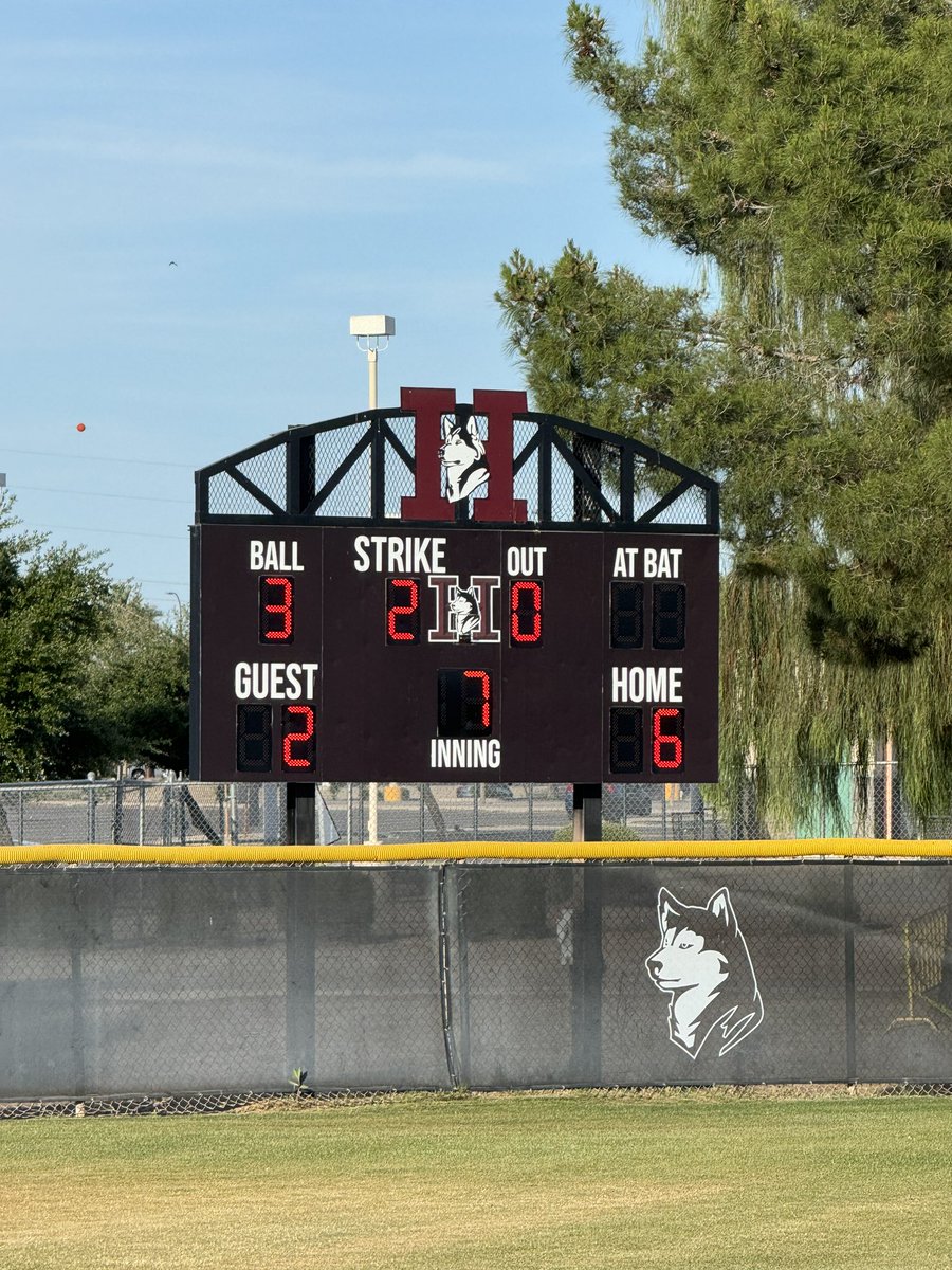 Huskies take it down 6-2 over Corona! Huskies move on and will play Xavier this Friday night at Quail Run Park.