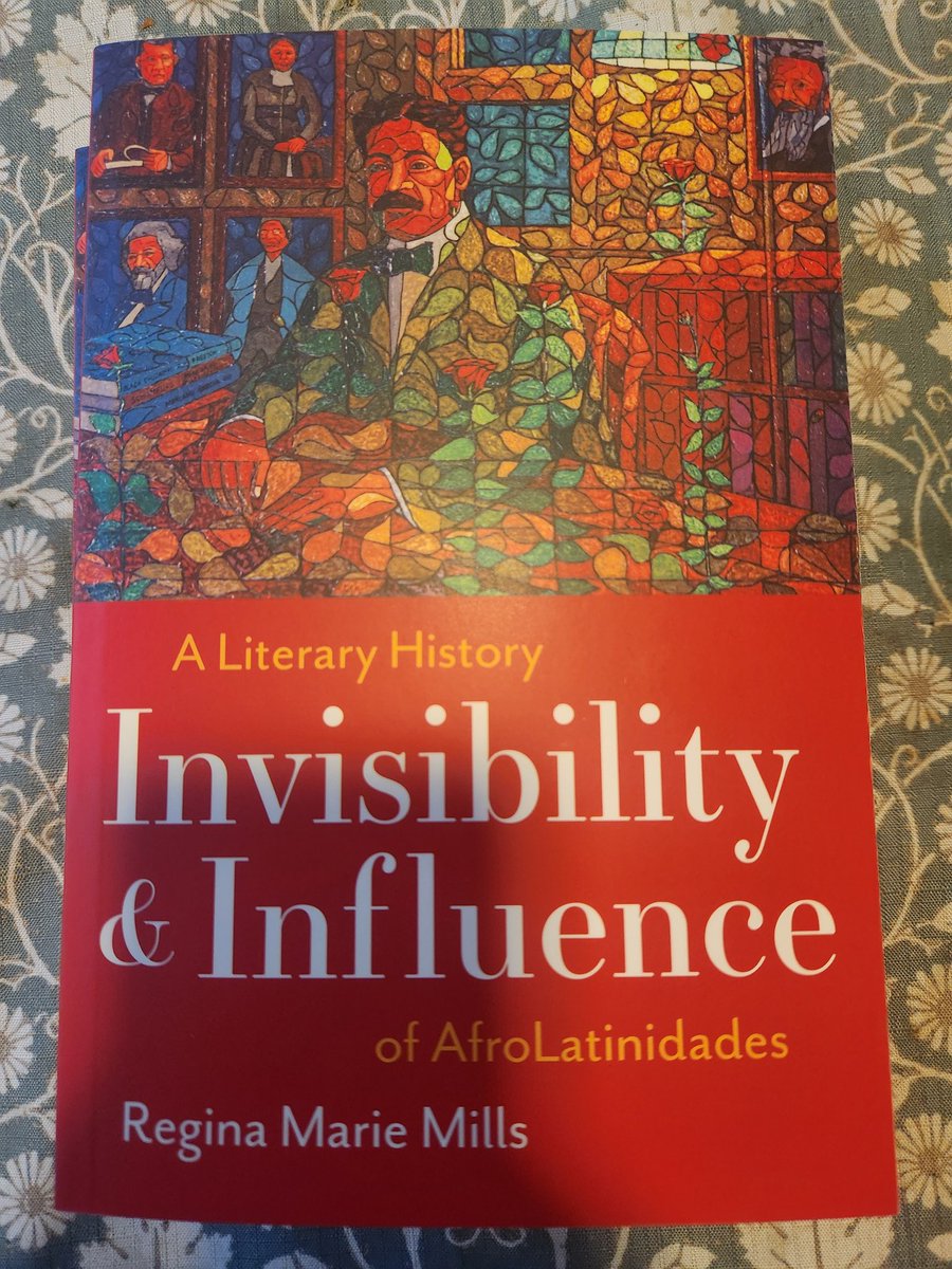 Look what came in yhe mail today, @guategamerphd ! So excited to have your book in our @UTexasPress #latinx series @lorgia_pena