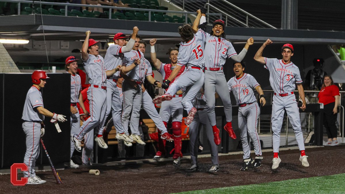 First collegiate home run vibes 🙌 #YellCornell | @CornellBaseball