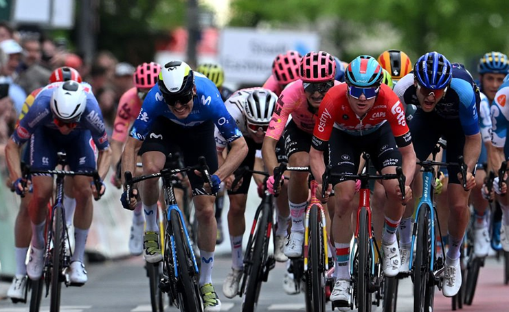 Riley Sheehan's 1st World Tour podium!🦅

Eschborn-Frankfurt 🥉

🇺🇸CHAPEAU RILEY!!!🇺🇸

⏰: 4:54:31
🌬️: 41.5 km/h
Dist: 204km
Elev: 3k meters
⚡️: 244w / 312w NP
kJs: 4.3k , ~881/hr
5 min: 437w / 446w NP
20 min: 374w / 388w NP
Hour: 315w / 362w NP

SOMEONE GET THIS MAN A BUDWEISER!
