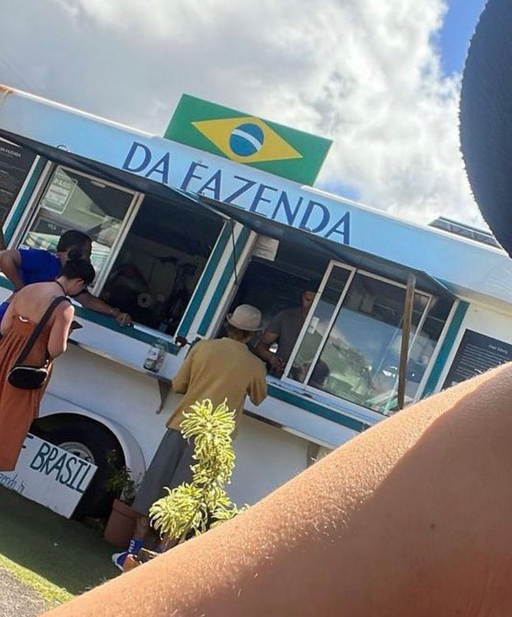 CLTracker's tweet image. Justin in hawaii today