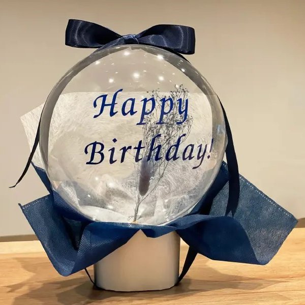 europort_sign's tweet image. 人気のフラワーバルーン（バルーンブーケ）に
ステッカーで文字を入れてみました💐
そのままでも可愛いけど、贈る相手のお名前やメッセージを入れるとより特別感がアップしますね☺️🎀

ステッカーはカッティングマシン「スキャンカット」を使用しました！

詳しい作り方はこちら▽…