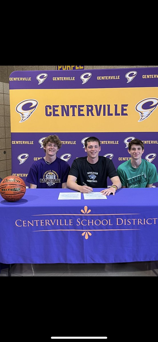 Officially a tiger! Excited for the future #bleedblue <a href="/SamNicholsonDWU/">Sam Nicholson</a> @DWUMensHoops