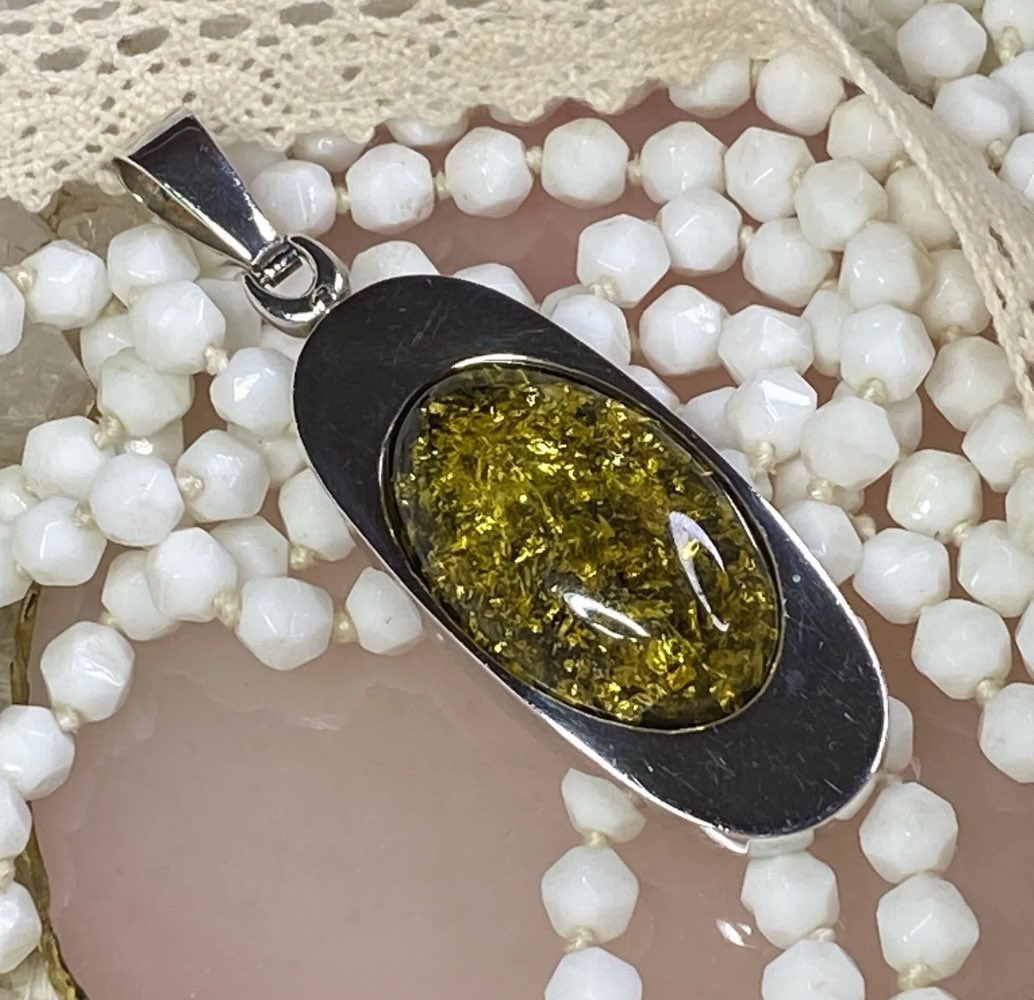 Genuine Amber Sterling Silver 3” Long Pendant - 16g - Light Green

ebay.com/itm/1760795550…

#amber #sterlingsilver #pendant #gift
#jewelry #giftformom #giftguide