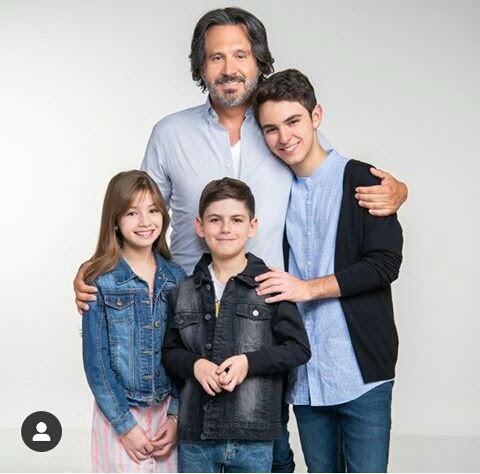 adrianneSpacer's tweet photo. FAM  LOPEZ  /    FAM CHAMORRO 
 (2019).             (2024)

#JoaquinBondoni @JoaquinBondoni https://t.co/uHqMeYFYjG