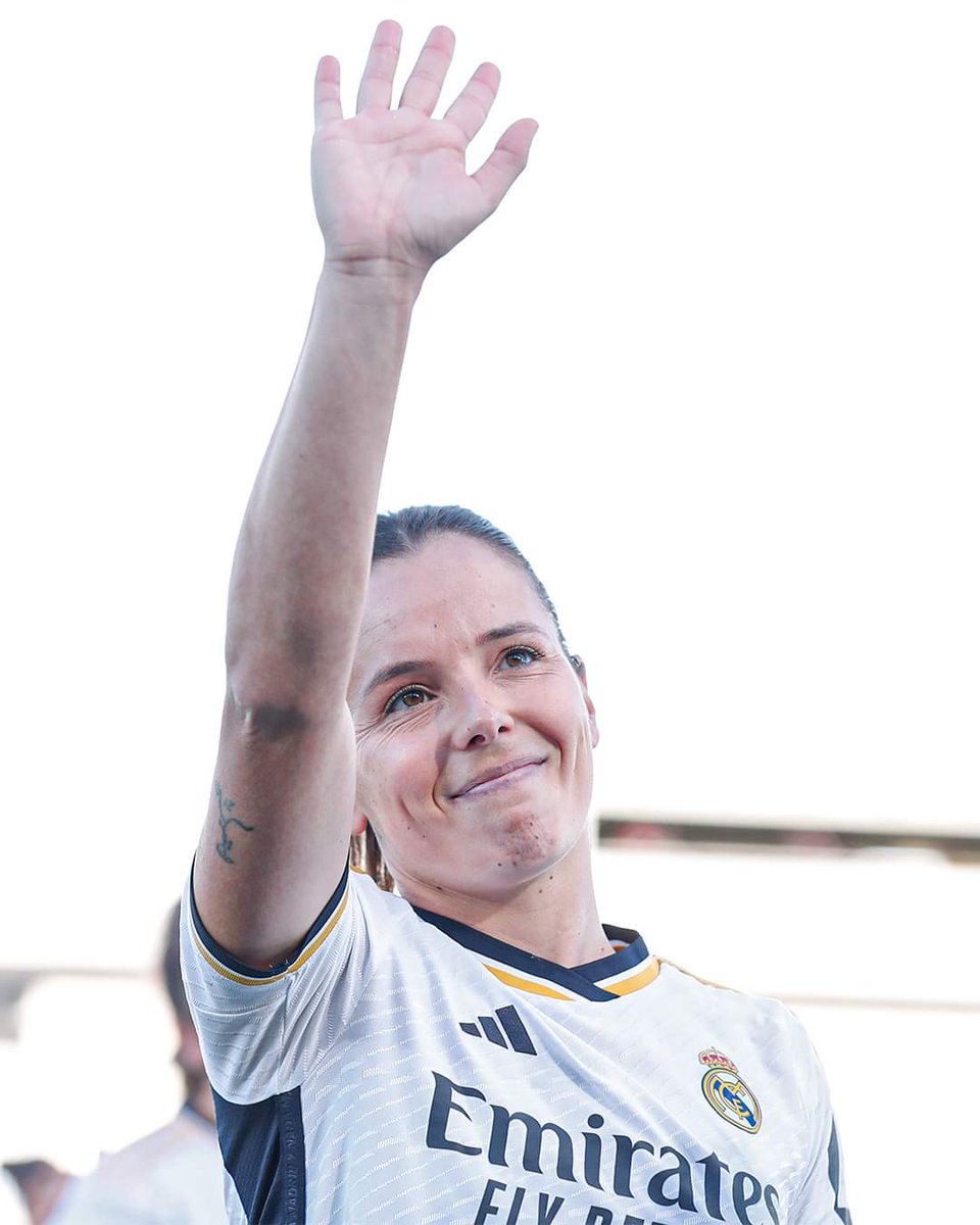👏 ¡Enhorabuena, Claudia Zornoza!
✨ #JugadoraCincoEstrellas · Abril
⚽ Fútbol Mahou