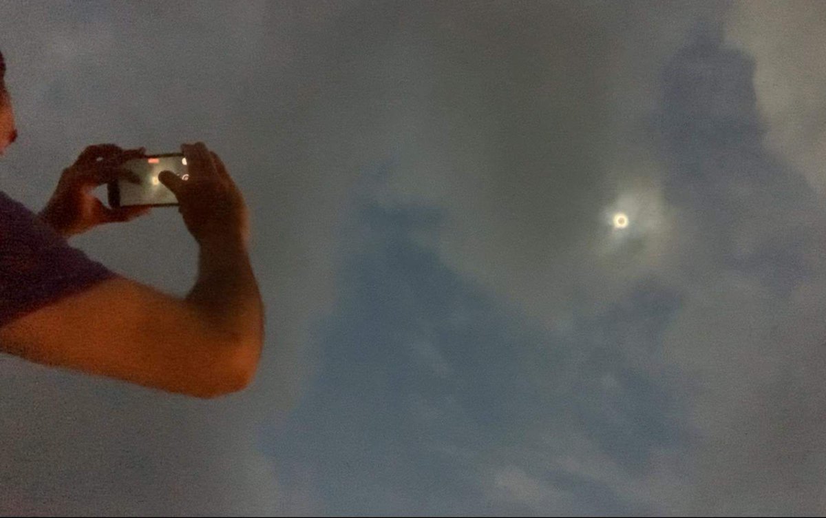 David Herrera Selfie con eclipse total. ClarksVille, Texas 10 de Abril de 2024 2:13 pm