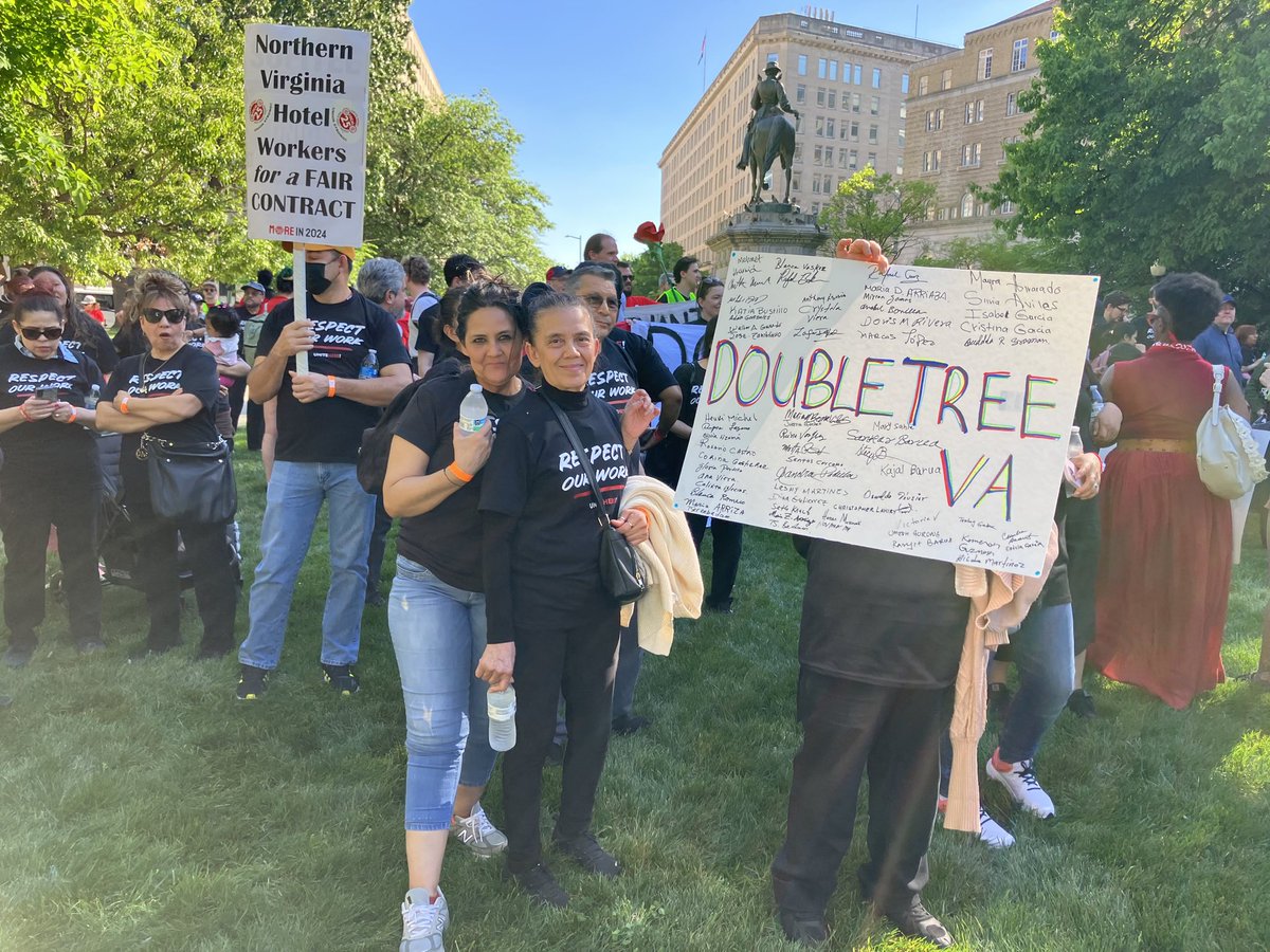 Some of our members made a #MayDay stop in solidarity with our fellow workers today! #1U #UnionStrong