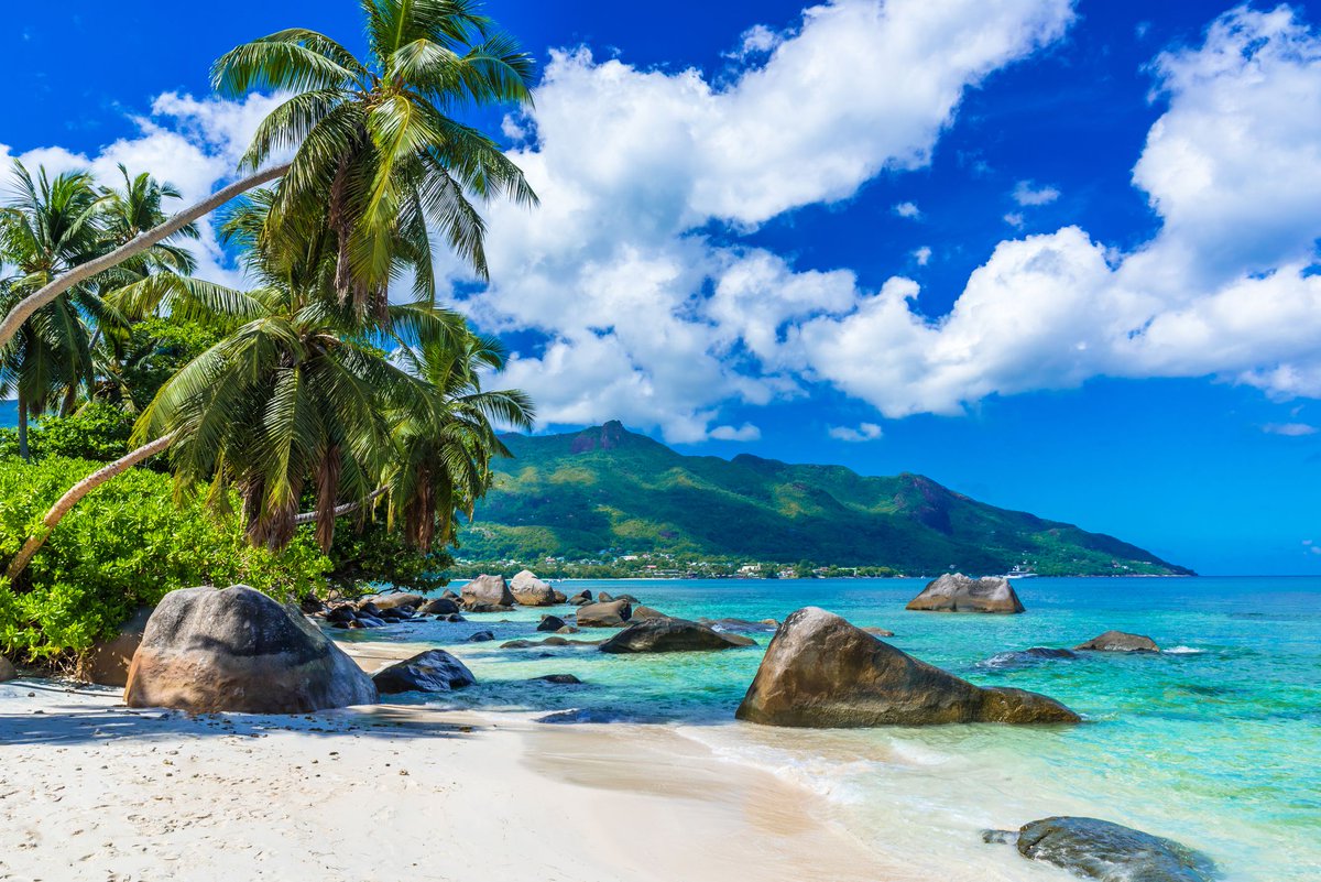 @Oldtimers365 Seychelles
Island sovereign state off the eastern coast of Africa
Seychelles, officially the Republic of Seychelles, is an island country and archipelagic state consisting of 115 islands in the Indian Ocean.