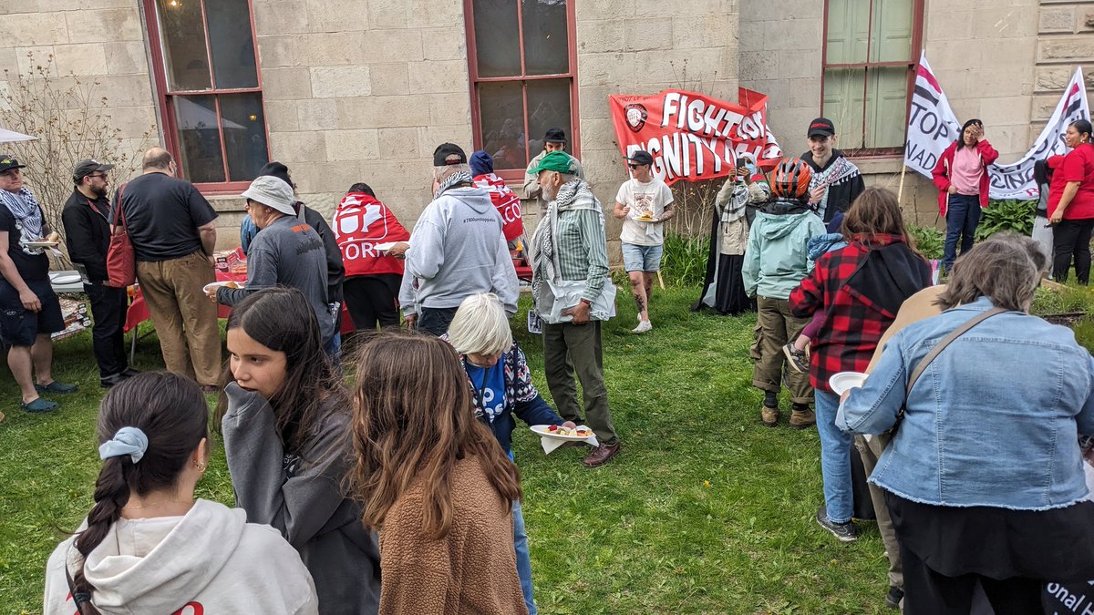 What a great turnout for May Day 2024 at, partners, the @WAHC. Thanks to the @OakvilleDLC for sponsoring our DJs who keep the vibes flowing throughout the event! Thanks to @USW1005 for leading the rally and BBQ. Solidarity international comrades one and all!