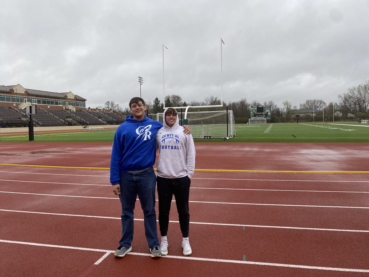 Thank you @kapfootball for the Junior Day Invite! I had a great time learning about the @SNCfootball Program! @underdogrush @Erikk_Hansen @CoachSaboFIST @FISTFootball @Coach_Yos @CHSFootball100 @CoachSco355