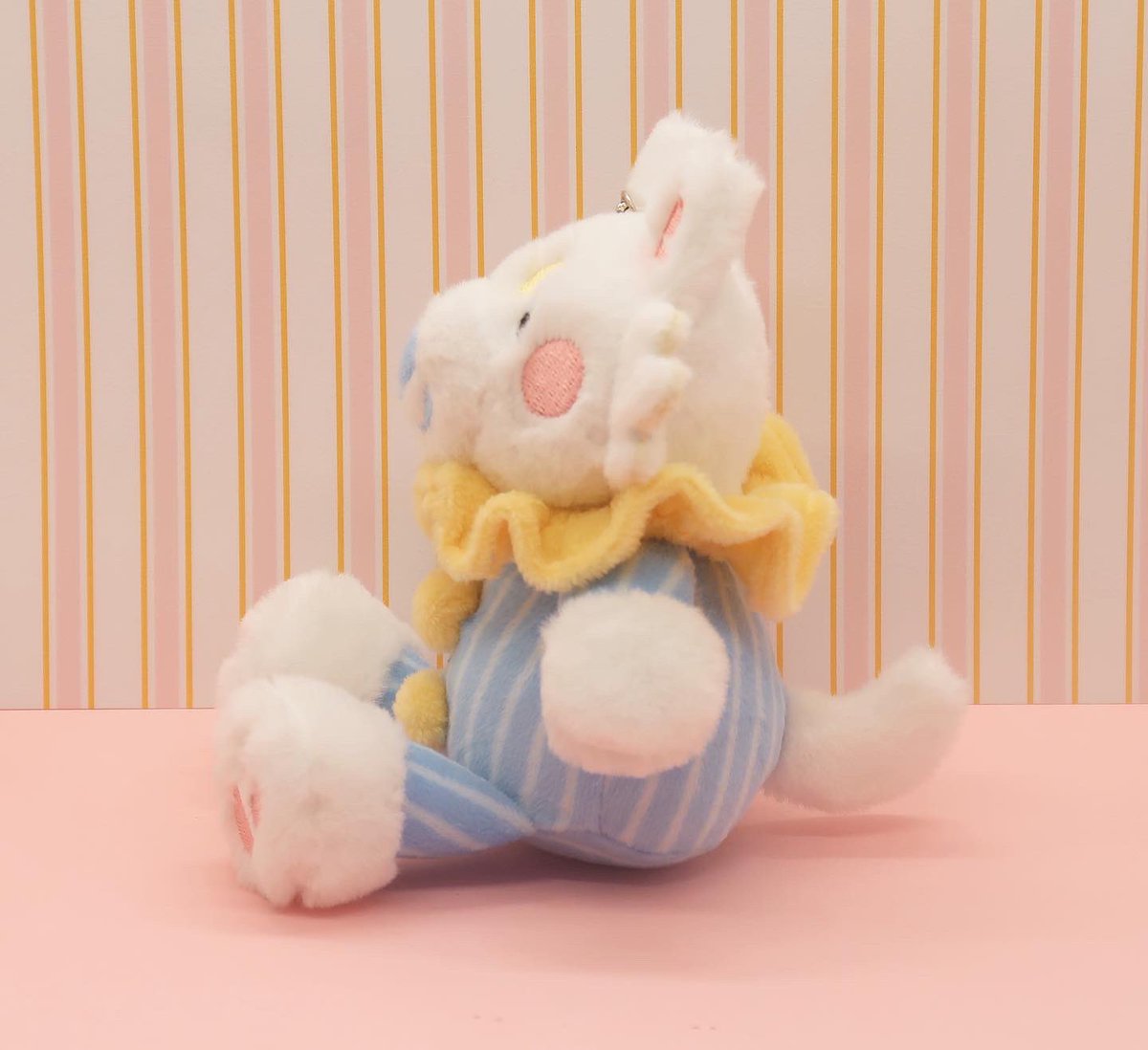 🎪 INTRODUCING PIERROT PUPPIES 🐶
.
Joining the circus soon are the puppy sized clowns which will be called Pierrot Puppies! This guy is the first trial run sample for this collection. This project will be released in the Early Fall, exact date and more details coming soon! 🧡