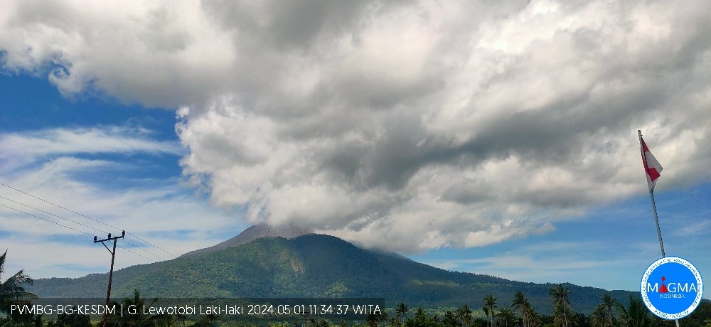 Terjadi erupsi G. Lewotobi Laki-laki pada hari Rabu, 01 Mei 2024, pukul 11:26 WITA. Erupsi terekam di seismograf dengan amplitudo maksimum 44 mm dan durasi 169 detik. magma.esdm.go.id/v1/gunung-api/… via @id_magma