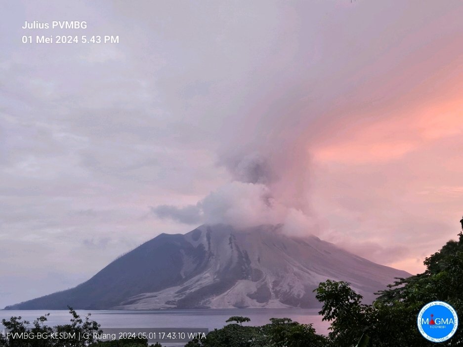 Terjadi erupsi G. Ruang pada hari Rabu, 01 Mei 2024, pukul 17:43 WITA tinggi kolom abu teramati ± 600 m di atas puncak. magma.esdm.go.id/v1/gunung-api/… via @id_magma