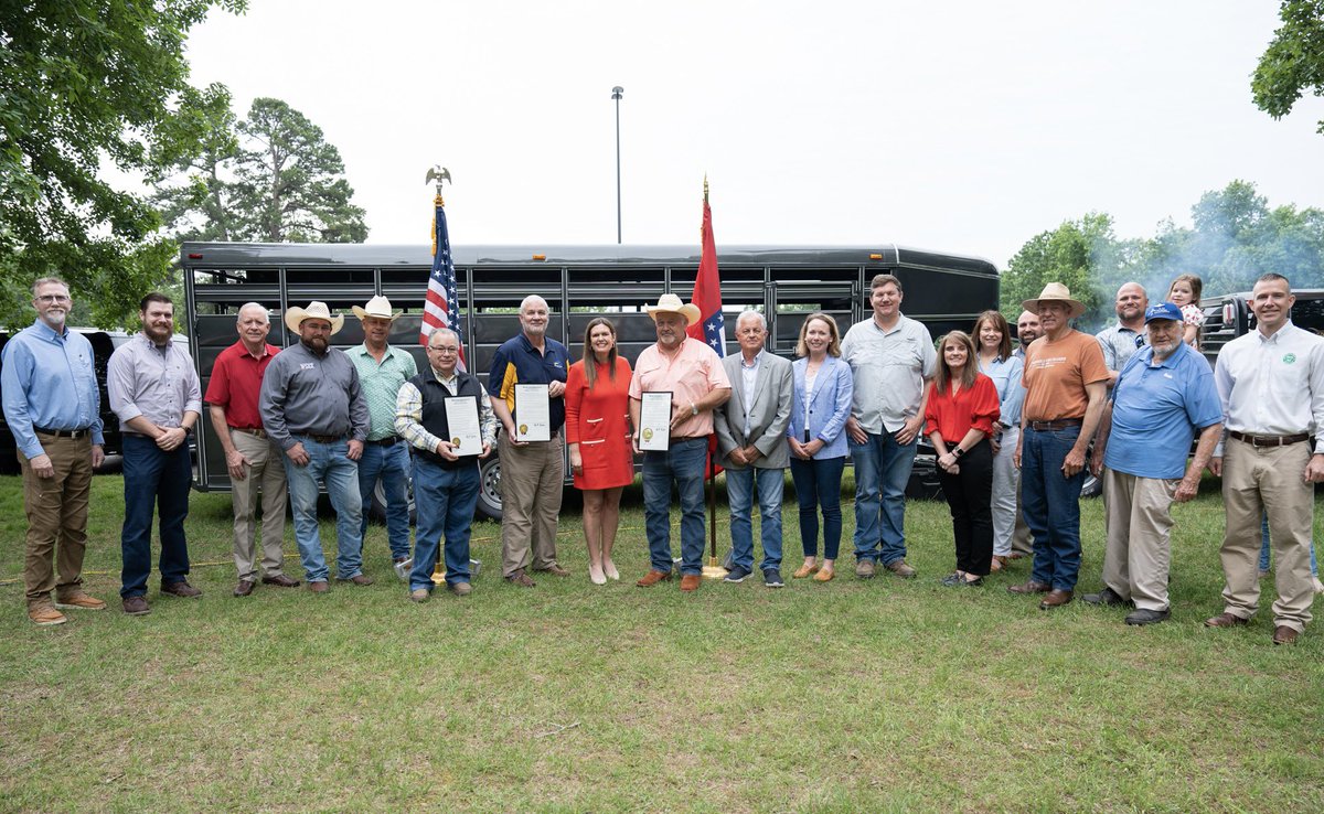 The best state. The best producers. The best Governor. Thank you Governor @SarahHuckabee for helping us celebrate Beef, Egg, and Strawberry Month! @ArkCattlemen @ArFB @ThePoultryFed @AgCouncilofAr, @ARDeptofAgricul