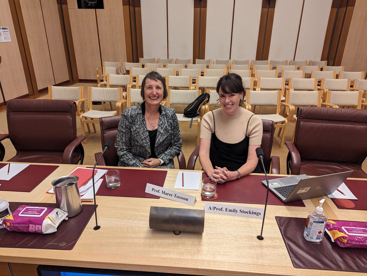 A joy and privilege to represent @TheMatilda_USyd alongside powerhouse @MTeesson in the Senate yesterday. Supporting the use of #ecigarettes as a harm reduction tool while upskilling young ones through @OurFuturesInst. Tune in for hearing day 2 of the vaping reform bill!