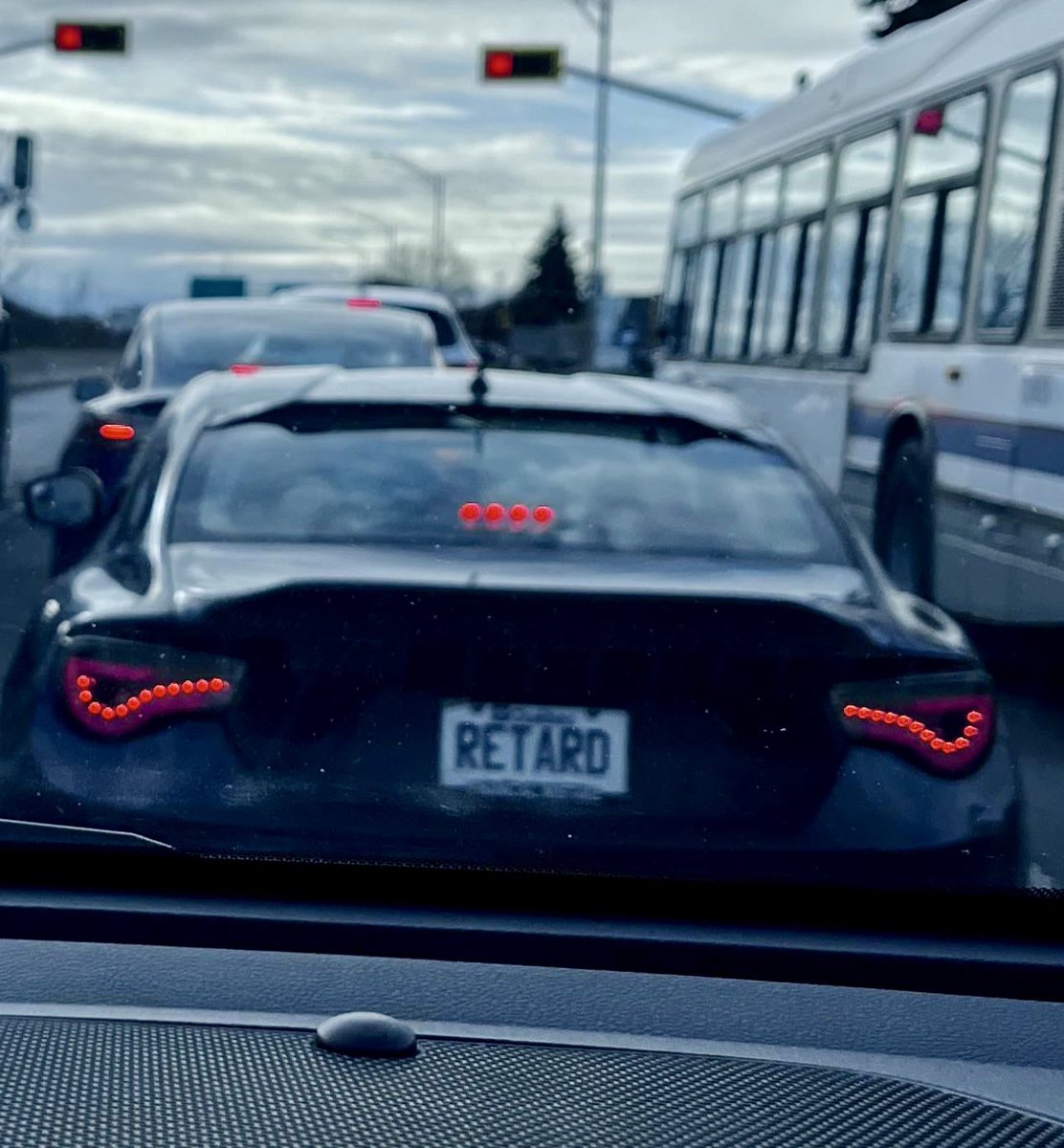 eliasmakos's tweet photo. Because Quebec’s only official language is French, its DMV will let you get a vanity plate with the word RETARD on it.
In French, the word doesn’t have the same negative connotation. Perhaps this driver is just constantly late for appointments 🤷🏻♂️ https://t.co/euiVcM0TE3