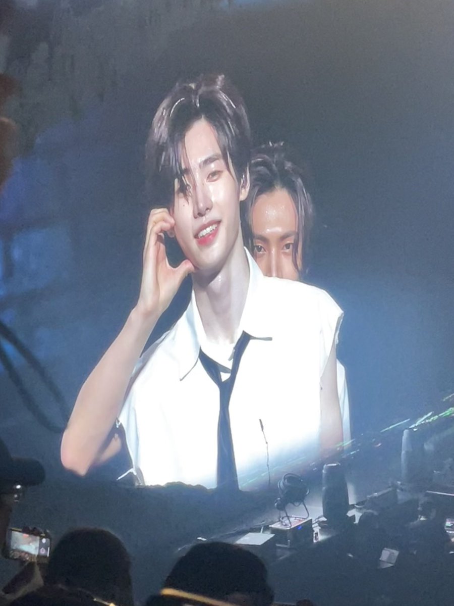 jayhoonsgf's tweet image. JAYHOON HEART CHEECK Y'ALL WHAT THE FUCK 😭

#ENHYPEN_JAY #JAY #엔하이픈_제이 #제이 #ジェイ
#ENHYPEN_FATE_PLUS_TOUR 
#FATE_PLUS_IN_ROSEMONT