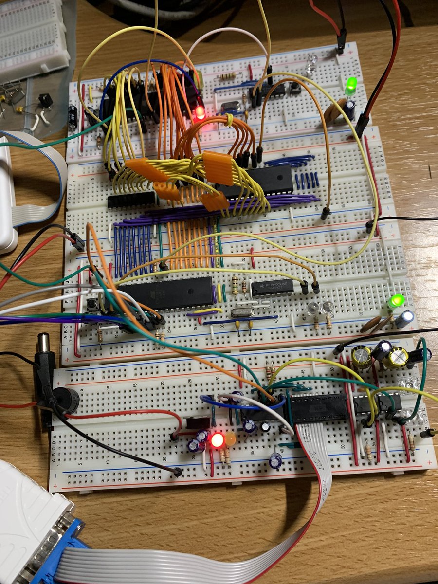 Aquí haciendo retrocomputing, experimental absolute address decoder. #retrocomputing #microcomputing #microcontrollers #singleboardcomputer