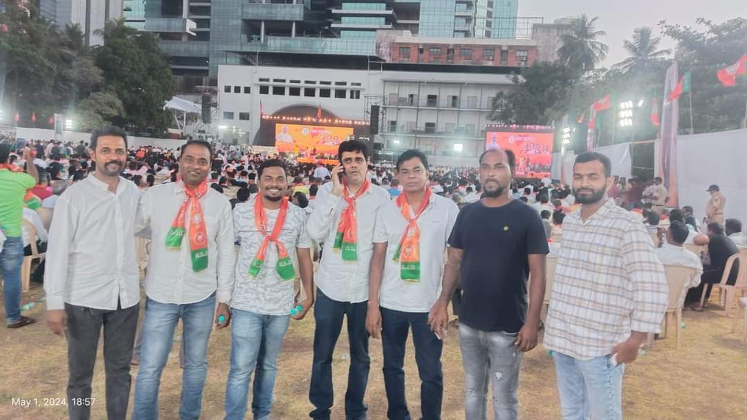 जय महाराष्ट्र ! 🚩

At Bjp Mumbai Jansabha along with team BJP ward 71

#AbkiBaar400Paar 

Aneesh Naval Makwaaney 
Bjp Corporator ward 71(x)