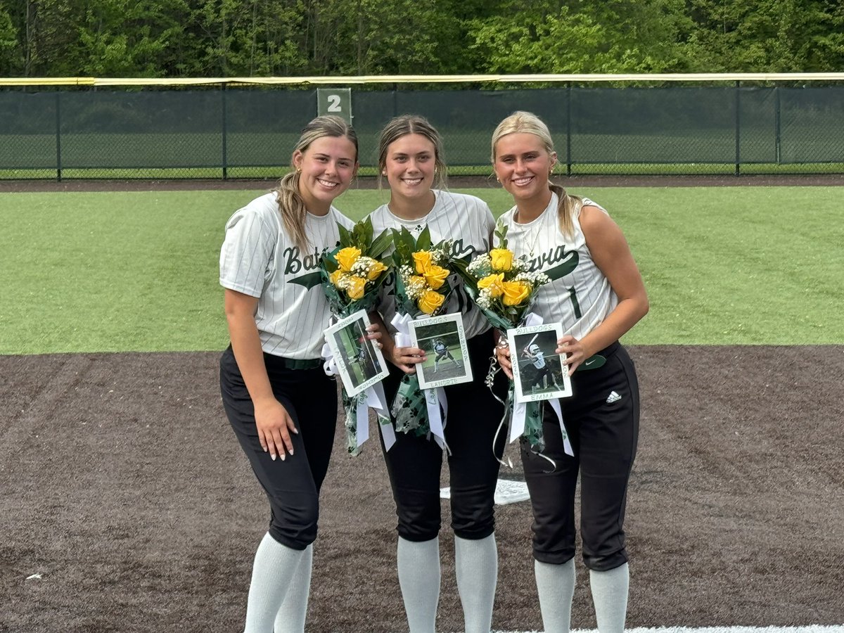 BataviaSports's tweet photo. Congrats to our softball seniors!  Thank you for your hard work and dedication to Batavia High School and the softball program! https://t.co/4AmO5eUpQr