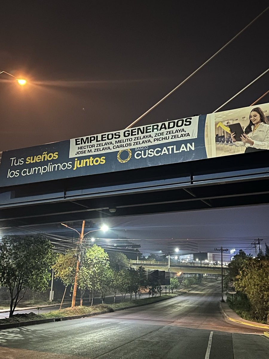 El día del trabajador en Honduras, pasará a la historia, como el día que los hondureños se manifestaron con pancartas por la falta de empleo y oportunidades en el país.