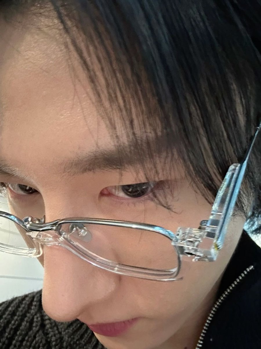 theyoungrong's tweet photo. #jcugram โ @.rongggi
oiii, ouvi dizer que gosta de narigudos ๐ https://t.co/zSYWIc9hCd