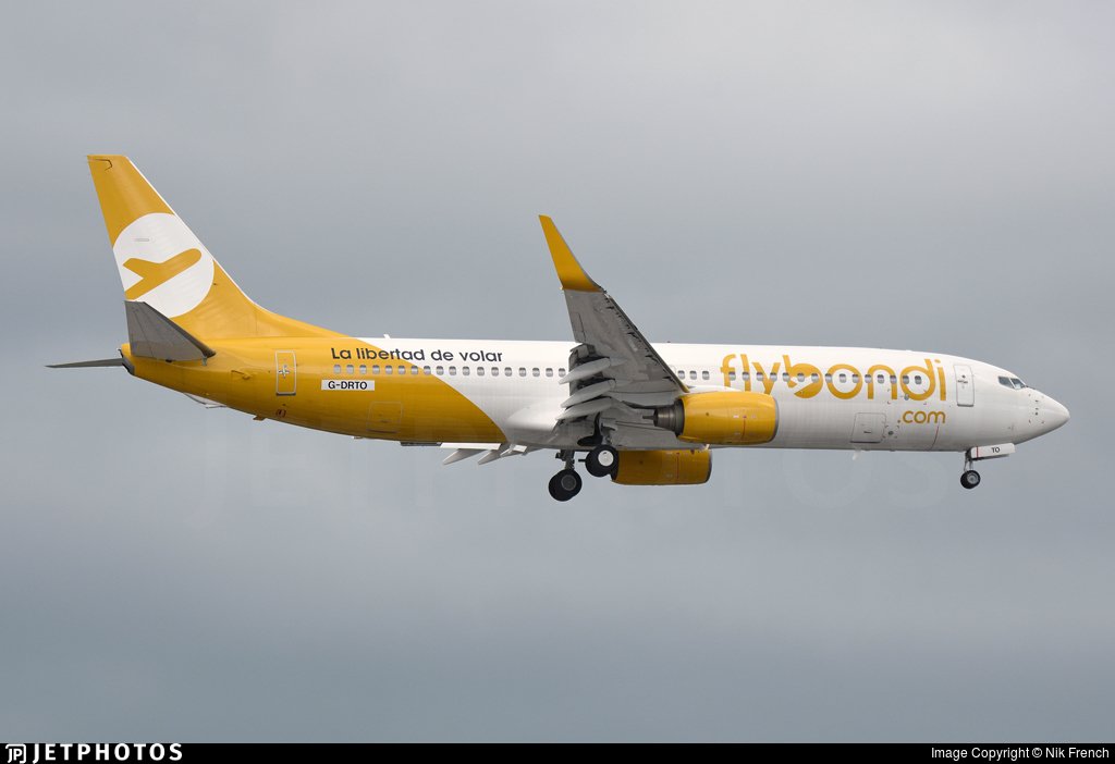 Un Boeing 737-800 con matrícula británica y el livery de Flybondi.

El avión, que tenía el registro argentino reservado LV-HXQ, nunca fue tomado por la low cost 🇦🇷

Esta foto es del 31 de mayo de 2019, por aterrizar en Manchester. 25 días después, entró en servicio para Jet2 con…