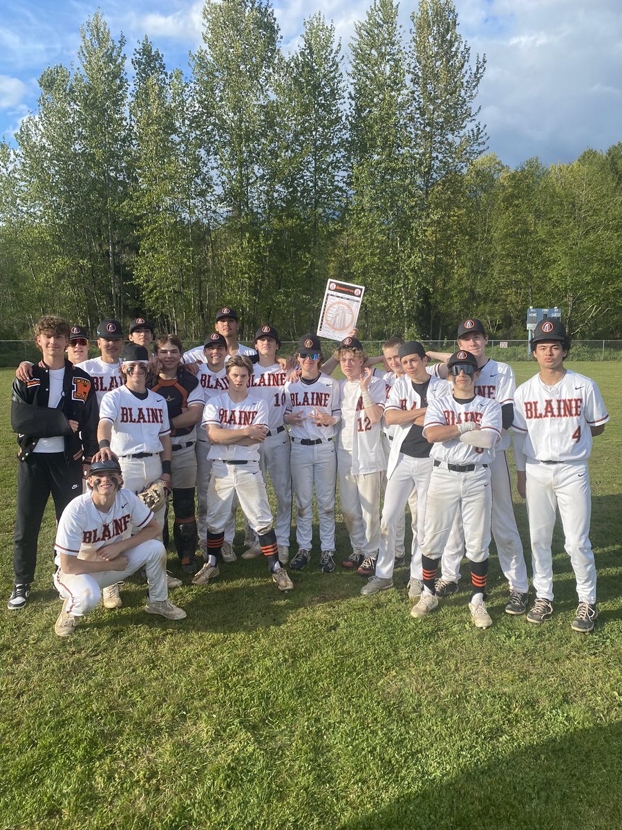 HAnderson_9's tweet photo. 9-2 Borderites! See you at Joe Martin on Saturday for the start of the District Tournament! #Free90s https://t.co/T5GcE99MPg