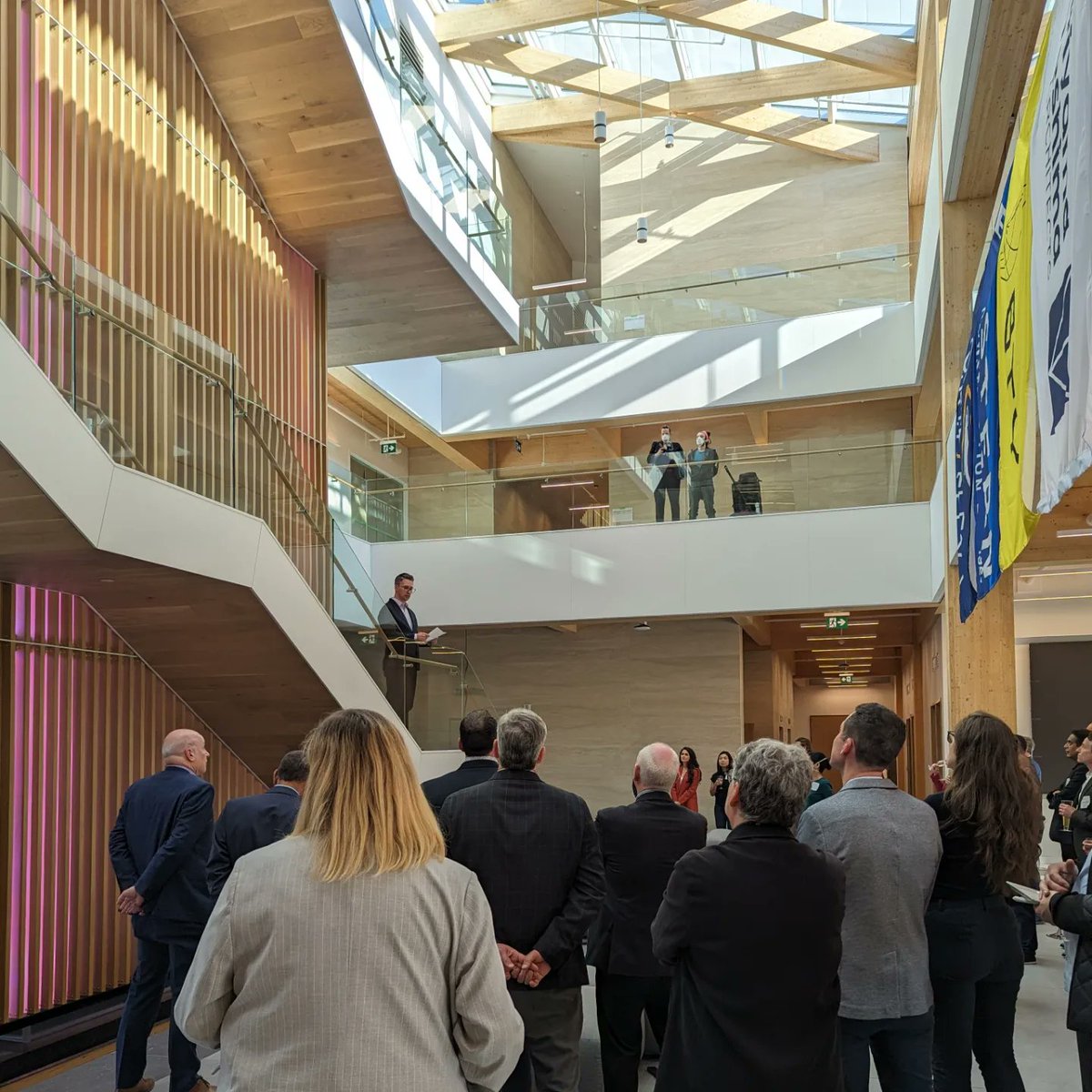 An absolute privilege to get an early preview of the @osstf mass timber, LEED Platinum bldg by @moriyamateshima, @fast_epp, @Introba_Inc & @EasternConst. Carbon footprint of 308 kgCO2e/m2 and TEUI of 67kWh/M2/yr. We have all the tools we need to build climate resilient new bldgs.