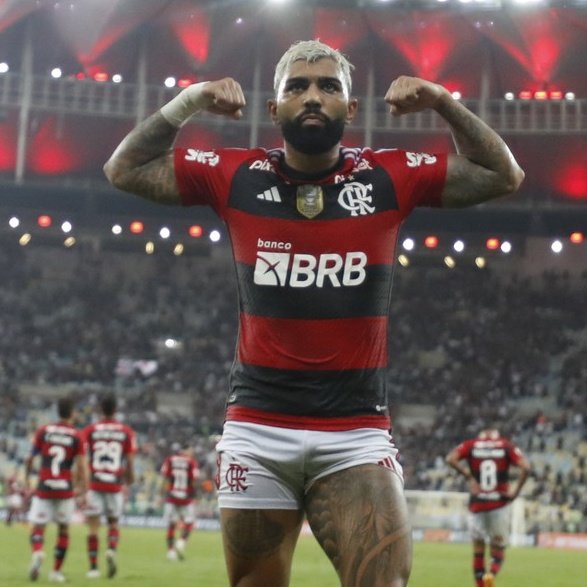 Gabigol volta a jogar pelo Flamengo após 36 dias