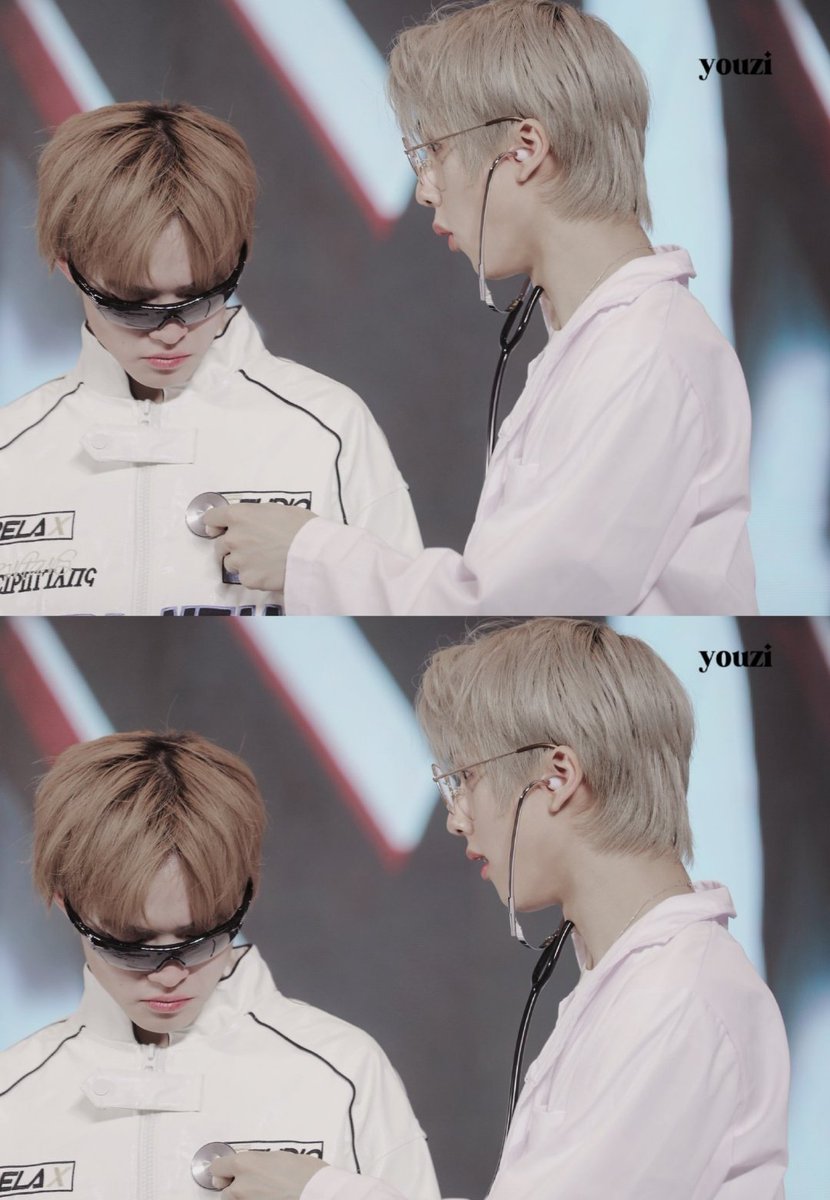 Jisung's surprised expression while listening to Chenle's heartbeat 😯