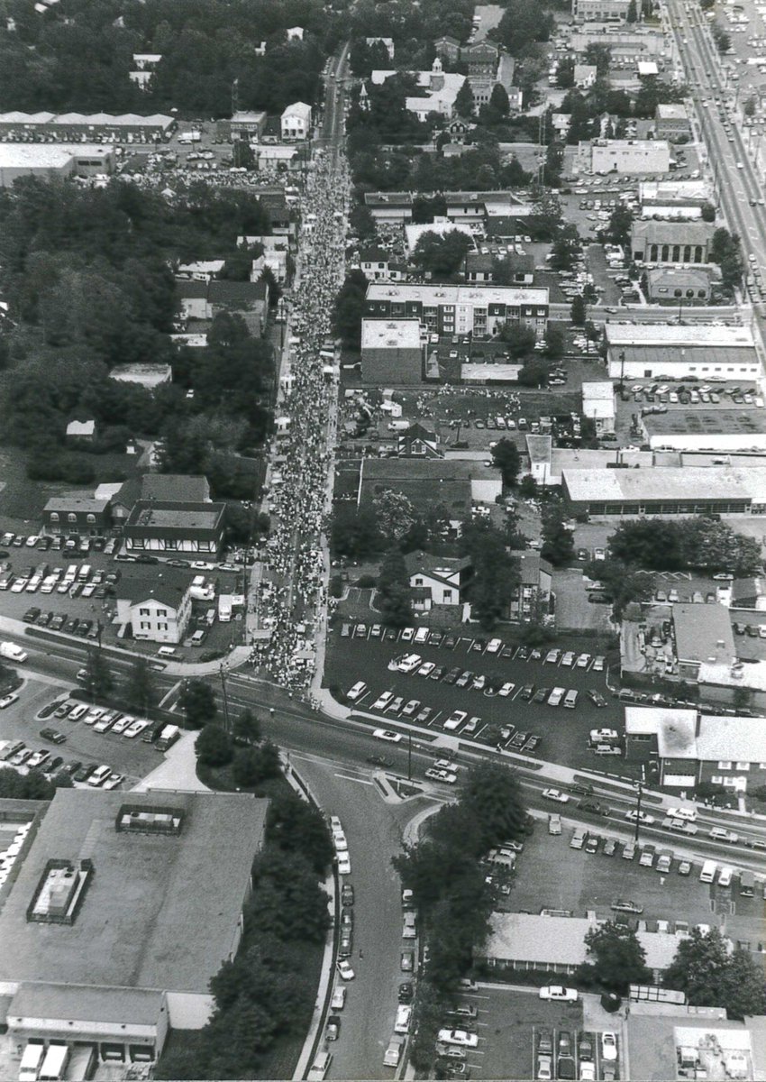 To help celebrate Viva Vienna's 40th Anniversary this year, every Wednesday in May we're taking a stroll down memory lane, highlighting Viva's from year's past.  

This week, we're going back to the beginning:  Viva! Vienna! 1984!  Just look at those crowds.  #WayBackWednesday