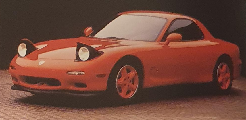 By 1989, when the final design of the FD Mazda RX-7 was chosen, there were still minor details to work with, for example, the headlights, so for a time ones from the MX-5 were used (that is until the rectangular design was approved and made its way to the production version).