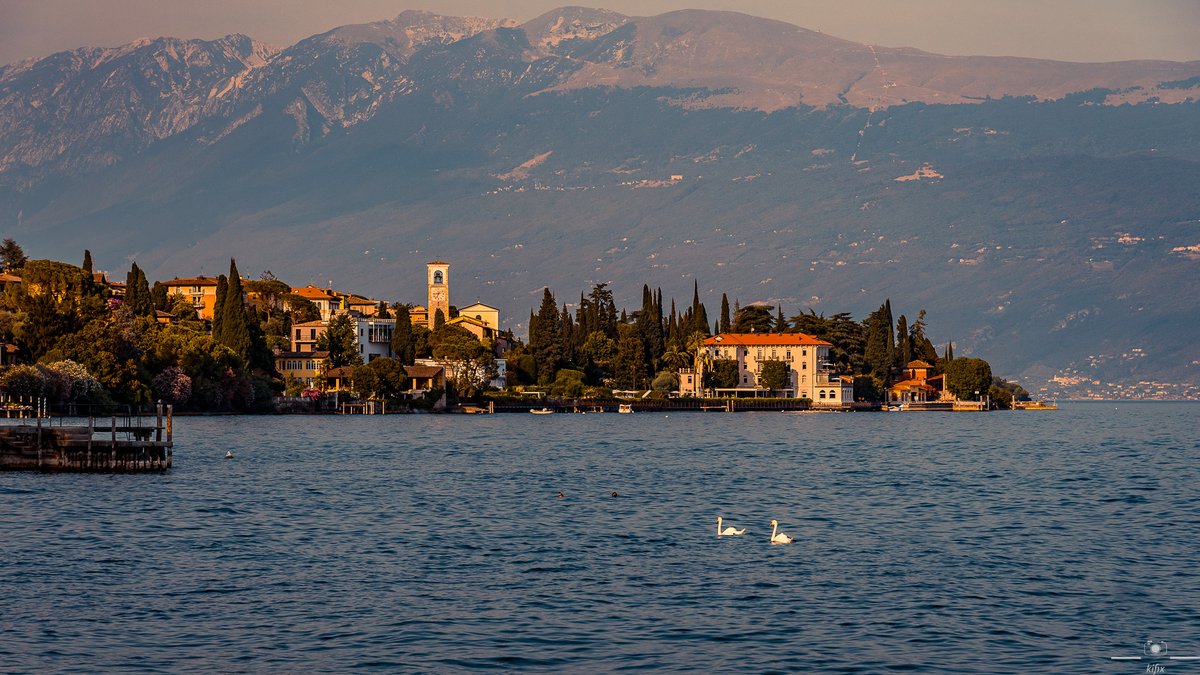 Gardone Riviera, Lake Garda, Italy.
kifix.picfair.com/images/0187043…
#photo #photography #photographie #landscapephotography #lakegarda #travelphotography #voyage #lacdegarde #italie #italy