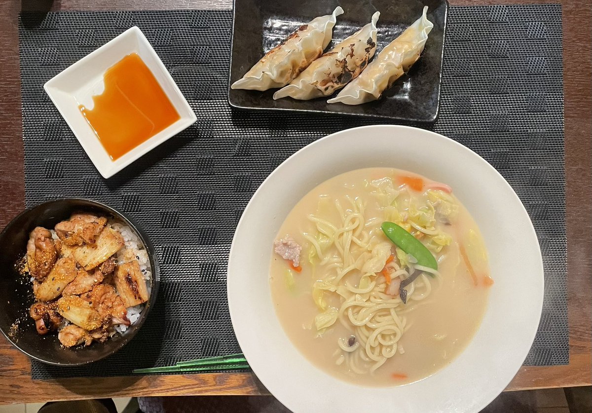 ゆーか飯(77)

昨日はラーメンと焼き鳥丼❣️

#歯科助手の作るごはん  #おうちご飯  #手料理  #夜ご飯 #飯垢 #飯テロ #料理垢  #料理好きな人とつながりたい  #歯科助手  #嫁修