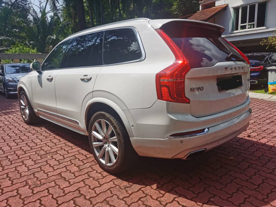WTS 2016 Volvo Xc90 T8. Mileage 130k km. Asking for RM125k negotiable